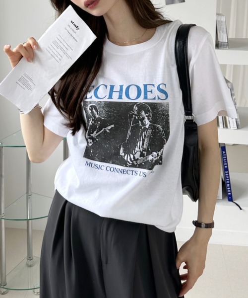 sowme.(ソウミー)の「古着風に着映える◎フォトプリント ロゴ ベーシック Tシャツ(Tシャツ/カットソー・レディース・ホワイト/スミクロ・SMALL/MEDIUM/LARGE)」の2枚目の写真