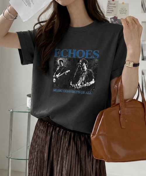 sowme.(ソウミー)の「古着風に着映える◎フォトプリント ロゴ ベーシック Tシャツ(Tシャツ/カットソー・レディース・ホワイト/スミクロ・SMALL/MEDIUM/LARGE)」の8枚目の写真