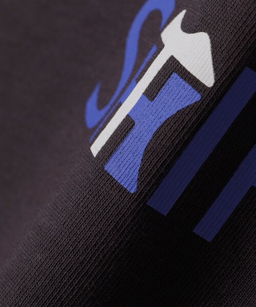SHIPS(シップス)の「SHIPS KIDS:100~140cm /阪神タイガース×SHIPS カラーロゴ Tシャツ(Tシャツ/カットソー・キッズ・ブラウン/ブラック/ライトブルー/ダークグレー・130/140/110/100/120)」の22枚目の写真