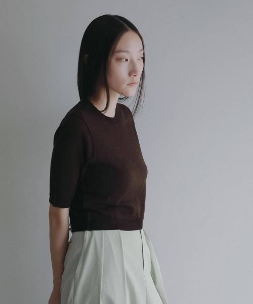 anuke(アンヌーク)の「Wool Knit T-shirts(Tシャツ/カットソー・レディース・アイボリー/ブラウン/サーモンピンク・FREE)」の2枚目の写真