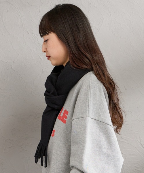 FRED PERRY（フレッドペリー）の「【WEB先行予約】[FRED PERRY/フレッドペリー] ワンポイントロゴ刺繍 ウールマフラー(WEB限定)（マフラー・レディース・ネイビー/ブラック・ONE SIZE）」の10枚目の写真