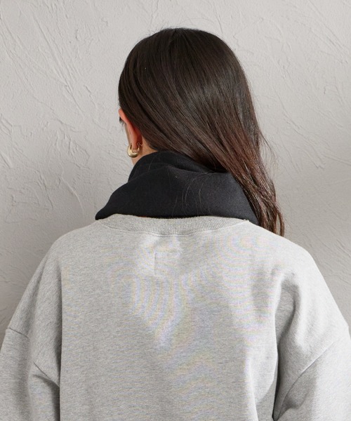 FRED PERRY（フレッドペリー）の「【WEB先行予約】[FRED PERRY/フレッドペリー] ワンポイントロゴ刺繍 ウールマフラー(WEB限定)（マフラー・レディース・ネイビー/ブラック・ONE SIZE）」の11枚目の写真