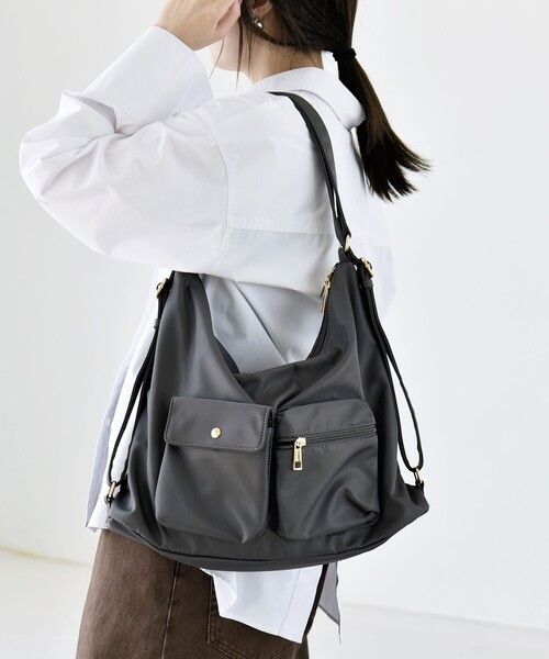 quaranciel(カランシエル)の「〈撥水加工〉3WAY ナイロン リュック / ショルダーバッグ(A4対応)(ショルダーバッグ・レディース・ブラウン/グレー/ブラック・ONE SIZE)」の7枚目の写真