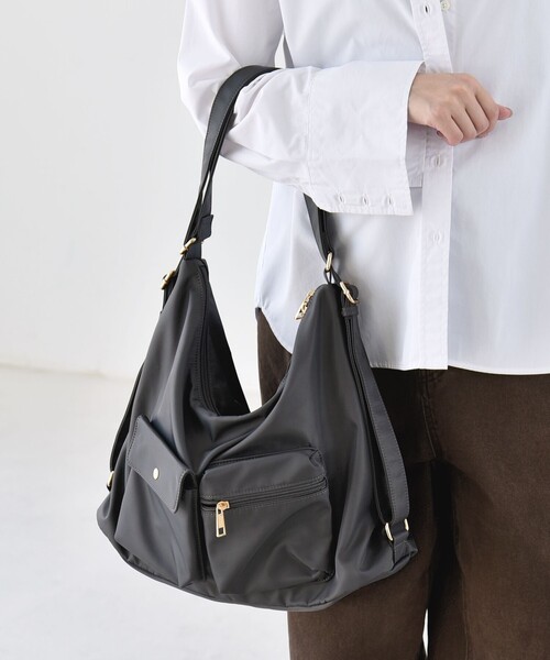 quaranciel(カランシエル)の「〈撥水加工〉3WAY ナイロン リュック / ショルダーバッグ(A4対応)(ショルダーバッグ・レディース・ブラウン/グレー/ブラック・ONE SIZE)」の8枚目の写真
