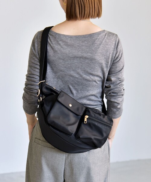 quaranciel(カランシエル)の「〈撥水加工〉3WAY ナイロン リュック / ショルダーバッグ(A4対応)(ショルダーバッグ・レディース・ブラウン/グレー/ブラック・ONE SIZE)」の15枚目の写真
