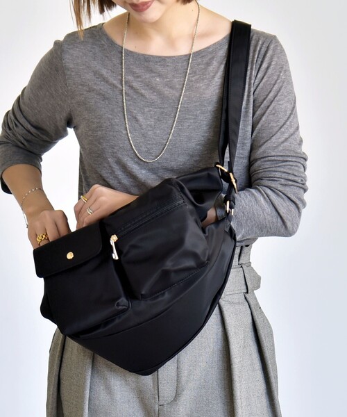 quaranciel(カランシエル)の「〈撥水加工〉3WAY ナイロン リュック / ショルダーバッグ(A4対応)(ショルダーバッグ・レディース・ブラウン/グレー/ブラック・ONE SIZE)」の16枚目の写真