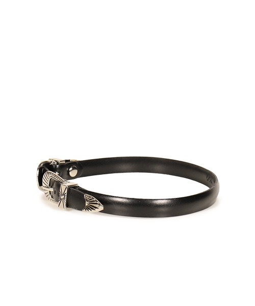 TOGA(トーガ)の「DOUBLE BUCKLE LEATHER BANGLE(ベルト・メンズ・ブラック・OS)」の2枚目の写真