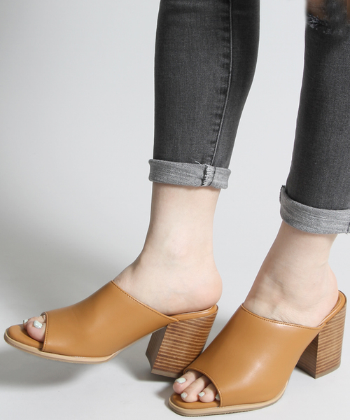 WEGO（ウィゴー）の「DISPARK/ヒールサンダル（サンダル・レディース・アニマル/ブラック/ベージュ・LARGE/MEDIUM）」の2枚目の写真