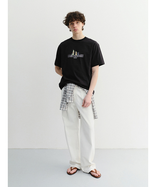 DUNST FOR MEN（ダンストフォーメン）の「APPLIQUE YACHT T-SHIRT_UNISEX_UDTS6B134_BLACK（Tシャツ/カットソー・メンズ・ブラック・X-SMALL/SMALL/MEDIUM/LARGE/X-LARGE/XX-LARGE）」の2枚目の写真