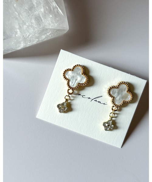 tone（トーン）の「【cocolani】［金属アレルギー対応］クリップ式 クローバービジューイヤリング(MA)（イヤリング・レディース・ブラック/ブラック系その他/ホワイト・FREE）」の11枚目の写真