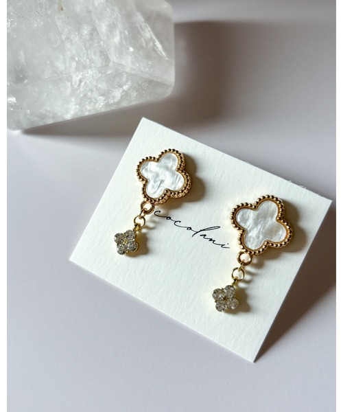 tone（トーン）の「【cocolani】［金属アレルギー対応］クリップ式 クローバービジューイヤリング(MA)（イヤリング・レディース・ブラック/ブラック系その他/ホワイト・FREE）」の12枚目の写真