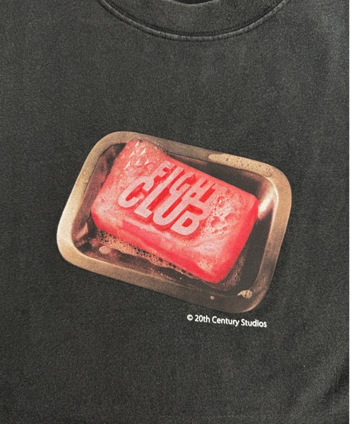 SLICK(スリック)の「【SLICK/スリック】FIGHT CLUB Printed T-shirt 01 / ファイトクラブ ロゴプリントTシャツ / パウダー加工 / オーバーサイズ / ヴィンテージライク(Tシャツ/カットソー・メンズ・ブラック/ホワイト・3/2/1)」の6枚目の写真
