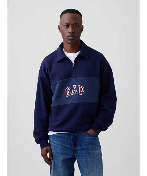 GAP（ギャップ）の「オーバーサイズ GAPロゴ 1/4ジップアップ スウェットシャツ（スウェット・メンズ・ブラック/ネイビー/グリーン・M/L/S/XS/XL）」の3枚目の写真