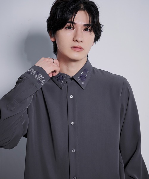 Ellno Loset（エルノロゼット）の「【UVカット＆イージーケア】ローズ刺繍シャツ/26LS（シャツ/ブラウス・メンズ・ブラック/ブルーグリーン/チャコール/オフホワイト・LARGE/MEDIUM/SMALL）」の3枚目の写真
