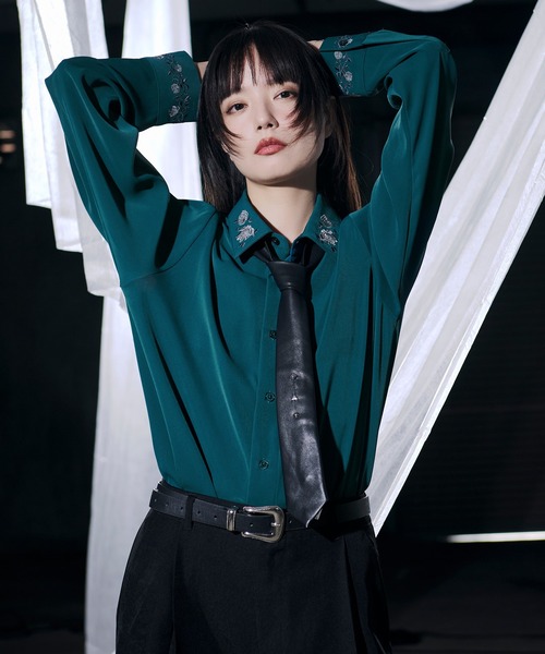 Ellno Loset（エルノロゼット）の「【UVカット＆イージーケア】ローズ刺繍シャツ/26LS（シャツ/ブラウス・メンズ・ブラック/ブルーグリーン/チャコール/オフホワイト・LARGE/MEDIUM/SMALL）」の18枚目の写真