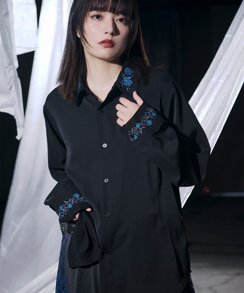 Ellno Loset（エルノロゼット）の「【UVカット＆イージーケア】ローズ刺繍シャツ/26LS（シャツ/ブラウス・メンズ・ブラック/ブルーグリーン/チャコール/オフホワイト・LARGE/MEDIUM/SMALL）」の5枚目の写真
