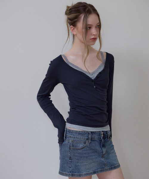 ROSEFRANTZ（ロゼフランツ）の「Basic V-neck Long Sleeve [Charcoal]（Tシャツ/カットソー・レディース・チャコールグレー・SMALL/MEDIUM/X-SMALL）」の9枚目の写真