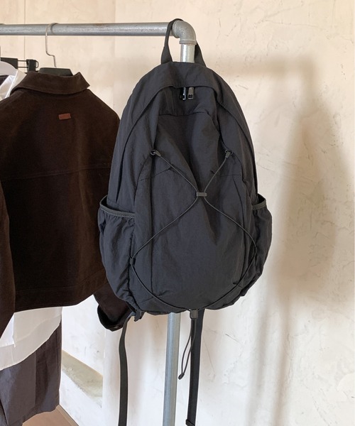 B.R.U(ブル)の「バンジーコードナイロンバックパック(バックパック/リュック・メンズ・ブラウン/ベージュ/ブラック・FREE)」の5枚目の写真