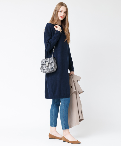 titivate(ティティベイト)の「ポインテッドトゥVカットパンプス(パンプス・レディース・キャメル/ブラック/カーキ/パイソン・LL/M/S/L)」の16枚目の写真