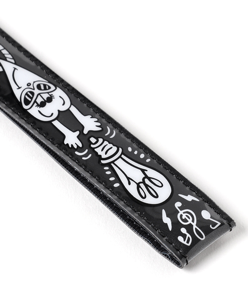 ROOPTOKYO（ループトウキョウ）の「CHOCOMOO/チョコムー × nana-nana/ナナナナ ARM STRAP アームストラップ（キーホルダー・レディース・ブラック・FREE）」の4枚目の写真
