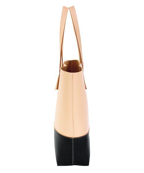 sankyo shokai（サンキョウショウカイ）の「バイカラー フェイクレザー トートバッグ（トートバッグ・レディース・その他3/その他5/その他1/その他2/その他4/キャメル/ブラック×レッド/ピンク×イエロー/ピンクベージュ/コーラルピンク・FREE）」の11枚目の写真