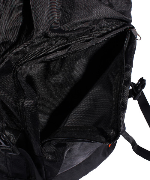 ８(eight)（エイト）の「スクエア リュックサック リュック ナイロン（バックパック/リュック・メンズ・グレー/ブラック/ホワイト・FREE）」の15枚目の写真