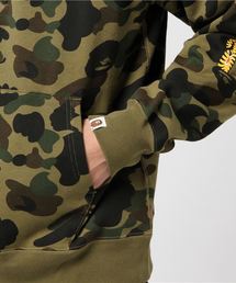 A BATHING APE（アベイシングエイプ）の「1ST CAMO SHARK HALF ZIP