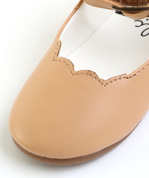 apres les cours（アプレレクール）の「2WAYワンストラップパンプス（パンプス・キッズ・ベージュ/ブラック/グリーン・15 /18/16/19/20/14/17）」の7枚目の写真