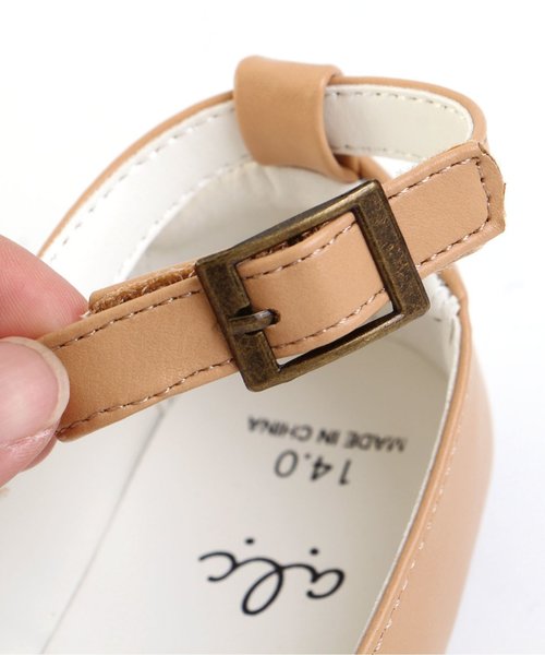 apres les cours（アプレレクール）の「2WAYワンストラップパンプス（パンプス・キッズ・ベージュ/ブラック/グリーン・15 /18/16/19/20/14/17）」の8枚目の写真