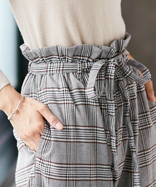 Pierrot(ピエロ)の「ウエストリボンチェック柄ワイドパンツ(その他パンツ・レディース・ブラック/ブラック系その他/ブラウン・L/M)」の16枚目の写真