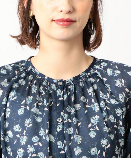 green label relaxing（グリーンレーベルリラクシング）の「CF Deveaux(デヴォー) レトロフラワー マキシ ワンピース ◆（ワンピース・レディース・ナチュラル/ネイビー・FREE）」の16枚目の写真