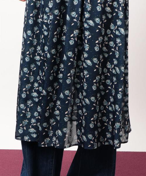 green label relaxing（グリーンレーベルリラクシング）の「CF Deveaux(デヴォー) レトロフラワー マキシ ワンピース ◆（ワンピース・レディース・ナチュラル/ネイビー・FREE）」の18枚目の写真