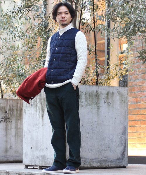 417 EDIFICE（フォーワンセブンエディフィス）の「◇TAION / タイオン V NECK DENIM BUTTON ダウンベスト（ダウンベスト・メンズ・ネイビー/ブルー系その他・SMALL/MEDIUM/LARGE/X-LARGE）」の3枚目の写真