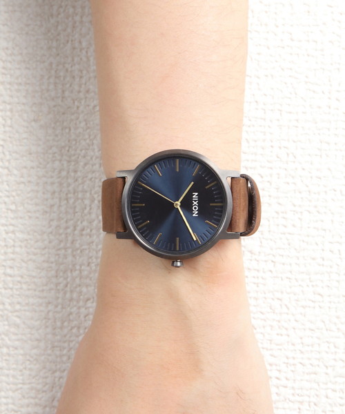 NIXON(ニクソン)の「THE PORTER LEATHER(アナログ腕時計・メンズ・インディゴブルー/ブラック系その他/ブルー系その他/バーガンディー/シルバー×ブラック/ブラック系その他2/ブルー/ブラウン系その他/ゴールド系その他/ブラウン系その他2・FREE/ONE SIZE)」の5枚目の写真