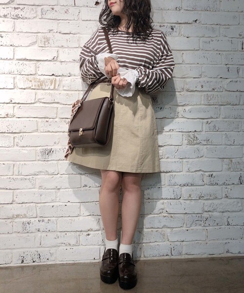 one after another NICE CLAUP(ワンアフターアナザーナイスクラップ)の「キャンディースリーブトップス(Tシャツ/カットソー・レディース・アイボリー/モカ/ブラウン系その他/ベージュ系その他/ネイビー×ホワイト・FREE)」の12枚目の写真