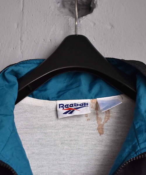 Reebok(リーボック)の「【ヴィンテージ古着】90's Reebok/リーボック フルジップ ナイロンジャケット(ナイロンジャケット・メンズ・ブラック・LARGE)」の3枚目の写真