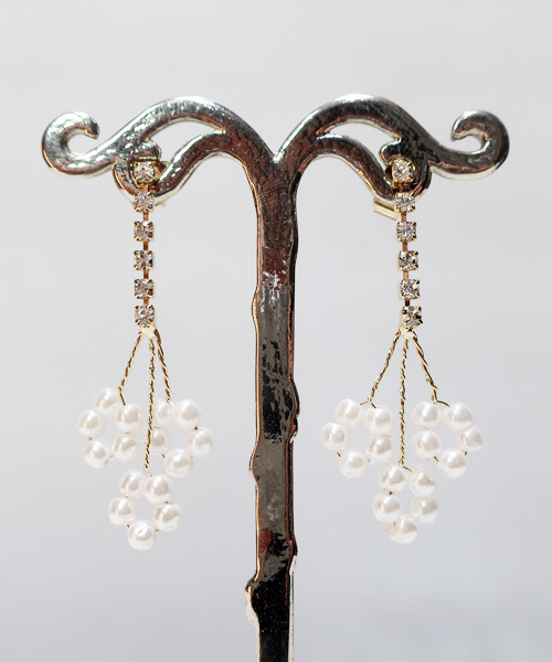 U.Q（ユウキュウ）の「小枝ワイヤーピアス（ピアス（両耳用）・レディース・シルバー/ゴールド・FREE）」の2枚目の写真