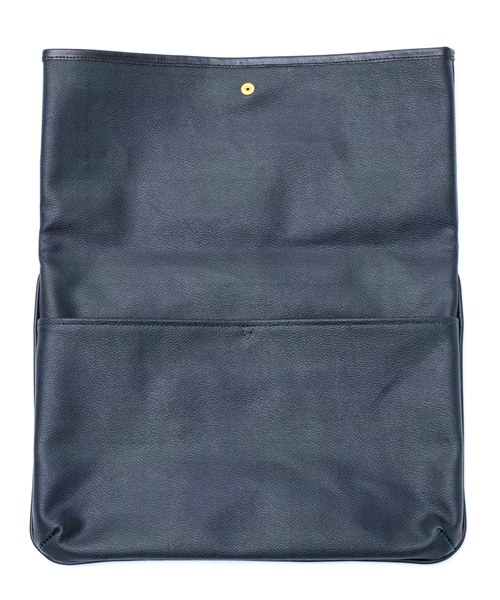 BEAUTY&YOUTH UNITED ARROWS（ビューティーアンドユースユナイテッドアローズ）の「BY コーティング クラッチショルダーバッグ ¨ ∴ §§◆（ショルダーバッグ・メンズ・ダークグリーン/ネイビー/グレー/ブラック/コバルトブルー/その他1・フリー）」の7枚目の写真