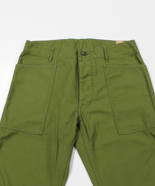 JOURNAL STANDARD（ジャーナルスタンダード）の「ミリタリーバックサテンベイカーパンツ #（その他パンツ・メンズ・カーキ/グリーン系その他/ホワイト/ベージュ・LARGE/SMALL/MEDIUM）」の9枚目の写真