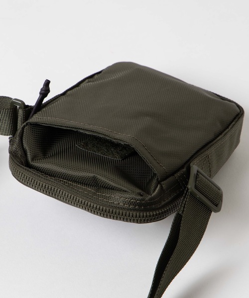 NIKE(ナイキ)の「WEGO/NIKE ヘリテージスモールアイテム(ショルダーバッグ・メンズ・カーキ/ブラック・FREE)」の4枚目の写真