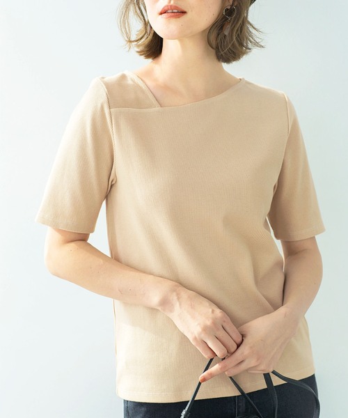 GeeRA（ジーラ）の「リブアシメネックＴシャツ（Tシャツ/カットソー・レディース・ベージュ/レッド/ブラウン/ブラック/オフホワイト・LARGE/XX-LARGE/MEDIUM/X-LARGE/SMALL）」の4枚目の写真