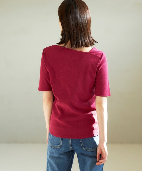 GeeRA（ジーラ）の「リブアシメネックＴシャツ（Tシャツ/カットソー・レディース・ベージュ/レッド/ブラウン/ブラック/オフホワイト・LARGE/XX-LARGE/MEDIUM/X-LARGE/SMALL）」の22枚目の写真