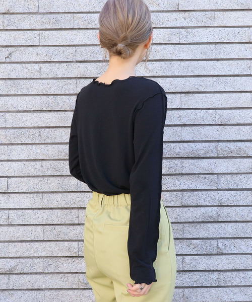 tiptop（ティップトップ）の「メロウ切り替えボートネックロンT（Tシャツ/カットソー・レディース・オフホワイト/ブラック/ベージュ・FREE）」の16枚目の写真
