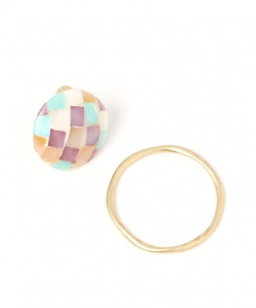 GLOBAL WORK（グローバルワーク）の「2WAYモザイクシェルイヤリング/881695（イヤリング・レディース・ピンク/その他1/ライトイエロー・FREE）」の4枚目の写真