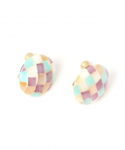 GLOBAL WORK（グローバルワーク）の「2WAYモザイクシェルイヤリング/881695（イヤリング・レディース・ピンク/その他1/ライトイエロー・FREE）」の6枚目の写真