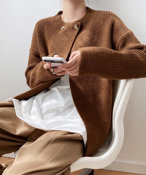 SMILE ORCHID(スマイルオーキッド)の「レイヤードで着れるのが魅力的2wayニットカーディガン(ニット/セーター・レディース・アイボリー/ベージュ/ブラウン/カーキ/ピンク/グレー・FREE)」の4枚目の写真