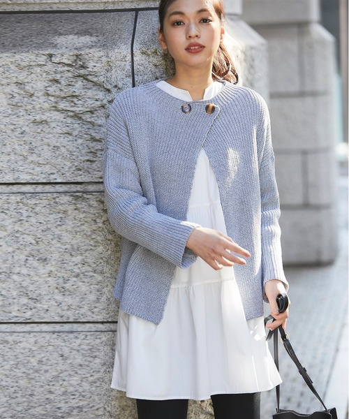 SMILE ORCHID(スマイルオーキッド)の「レイヤードで着れるのが魅力的2wayニットカーディガン(ニット/セーター・レディース・アイボリー/ベージュ/ブラウン/カーキ/ピンク/グレー・FREE)」の3枚目の写真