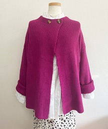 レイヤードで着れるのが魅力的2wayニットカーディガン