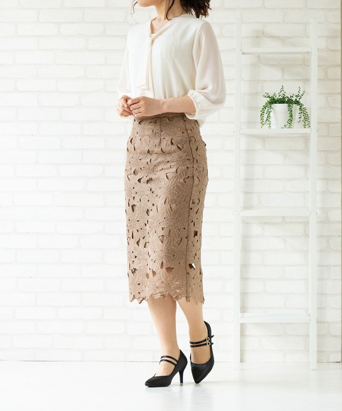 menue(メヌエ)の「ダブルストラップパンプス(パンプス・レディース・チャコール/ラベンダー/グレイッシュベージュ/ブラック・26.0cm/23.0cm/24.0cm/22.5cm/21.5cm/23.5cm/25.5cm/24.5cm/22.0cm/25.0cm)」の5枚目の写真