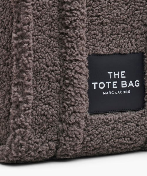 MARC JACOBS(マークジェイコブス)の「THE TEDDY MEDIUM TOTE BAG/ザ テディ ミディアム トートバッグ(トートバッグ・レディース・ベージュ/グレー/ブラック/ブルー系その他/ピンク系その他/グリーン/キャメル・ONE SIZE)」の20枚目の写真